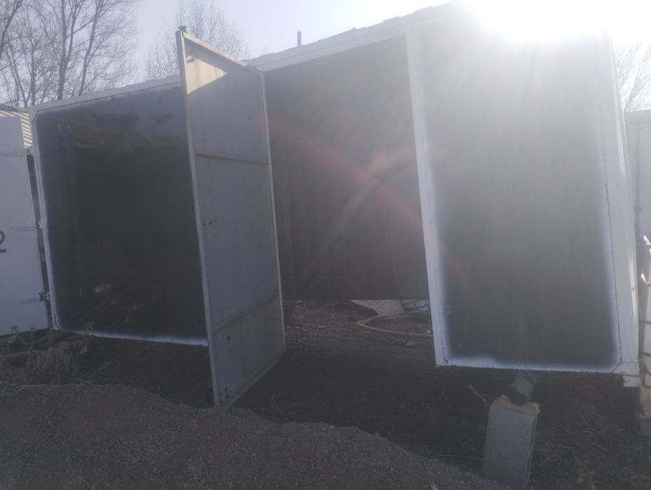 Термо будка без дна. Низа нету