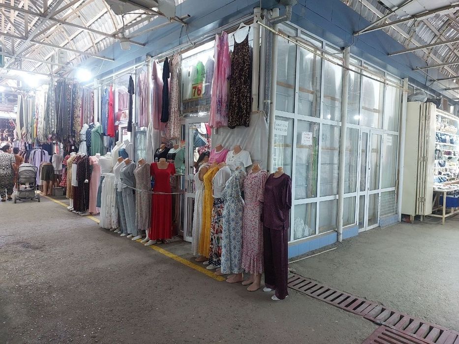 Magazin sotiladi prahodan buyum bozorda 76 dukon