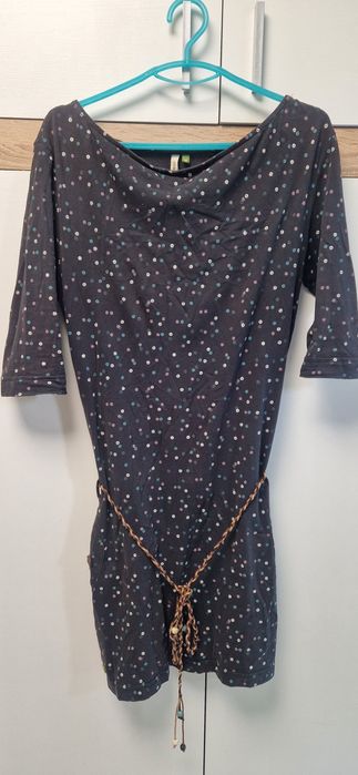 Дамска     рокля