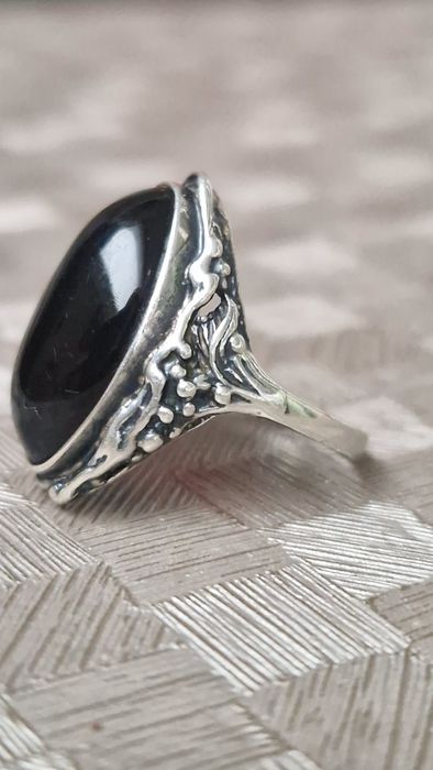 Inel din argint cu granat natural