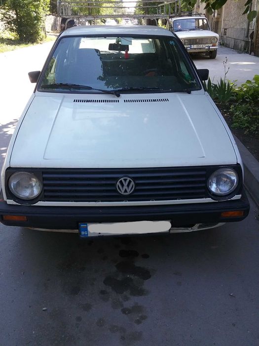 Фолксваген Голф 1.6 бензин, 1986 година с две врати, в добро състояние