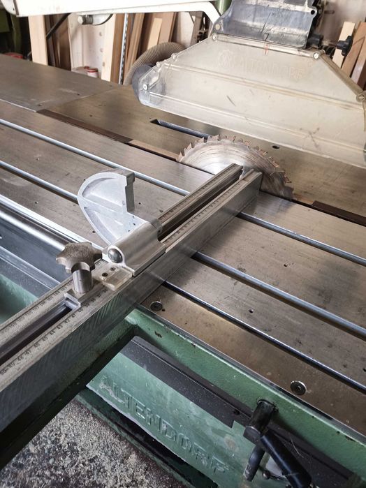 Utilaje tamplarie circular cu masa mobila