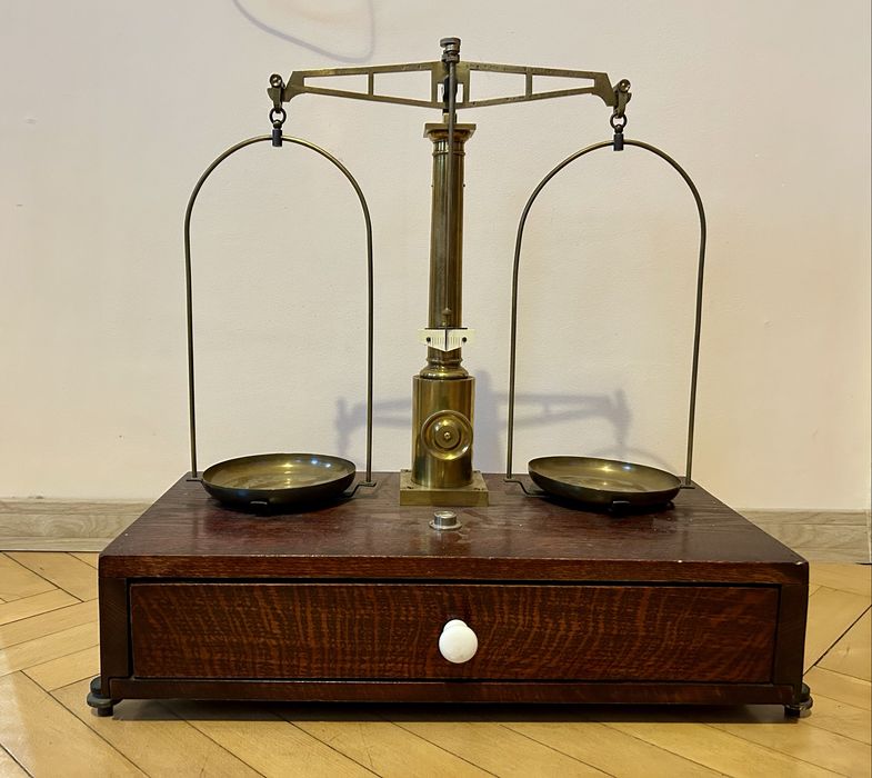 Аптекарска/златарска/везна