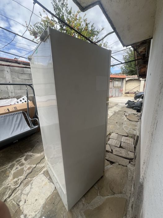 Работещ хладилник