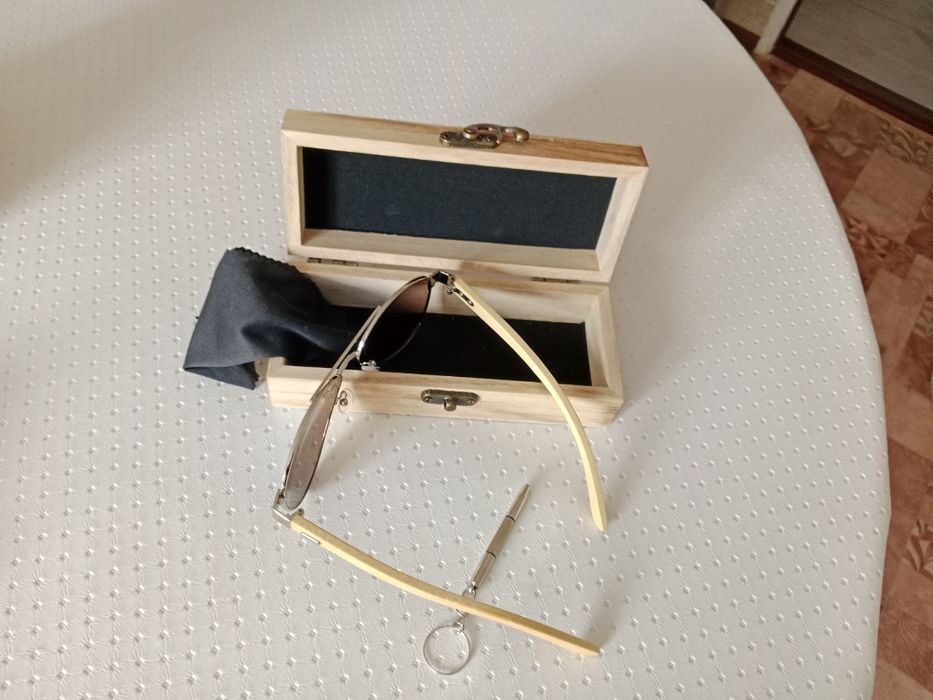 Продам солнцезащитные очки