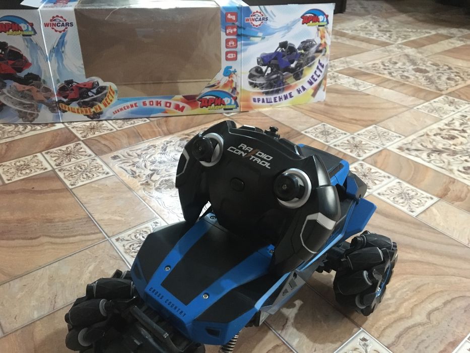 Игрушечная машина на Пульте управления