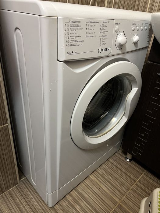 Стиральная машинка Indesit