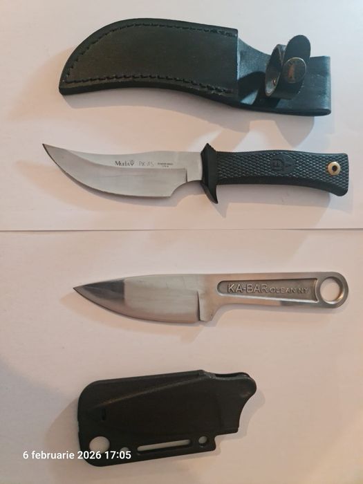 Două cuțite  inox.
