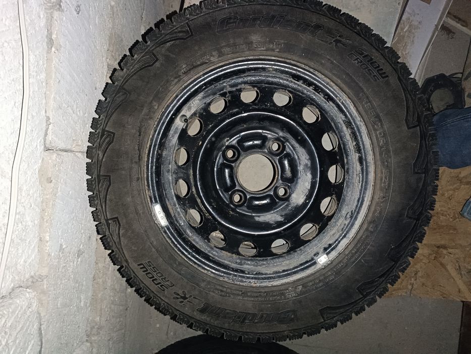 Зимние шины с шипами сатылады