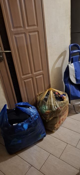 Отдам женскую одежду б/у