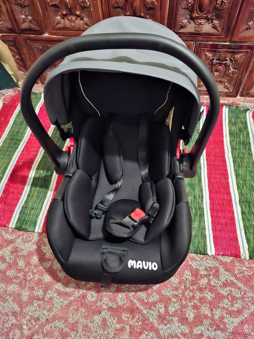 Vand SCOICA AUTO Mavio pentru bebelusi noua nefolosita