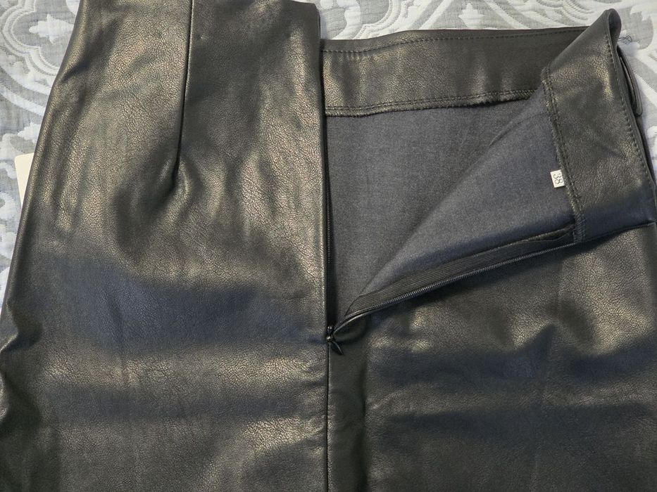 Новая кожаная юбка