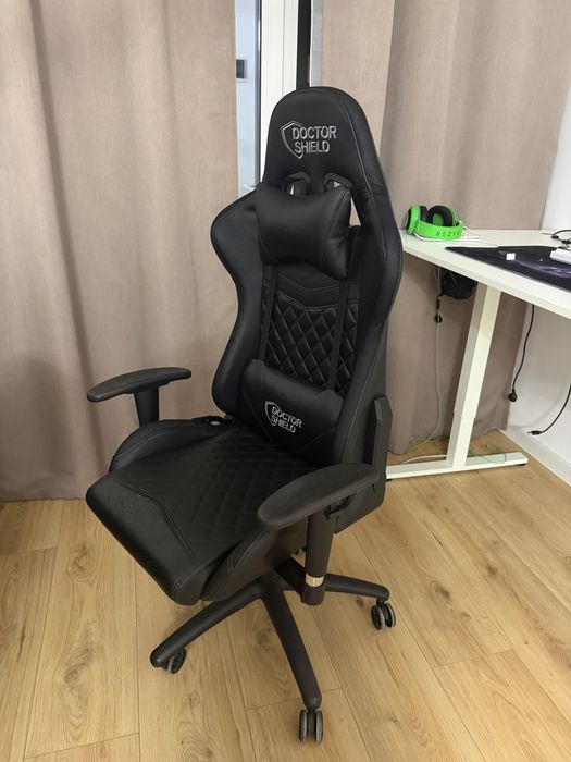 Scaun gaming cu rgb functional