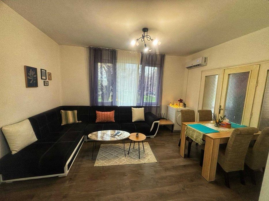 Нощувки: Голям Апартамент - 3 спални (Безплатно Паркиране)