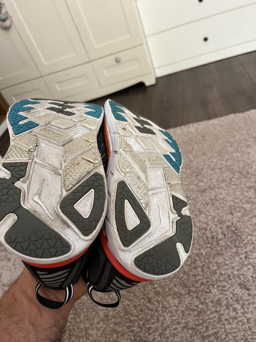 Hoka One One Clifton 4-оригинални маратонки