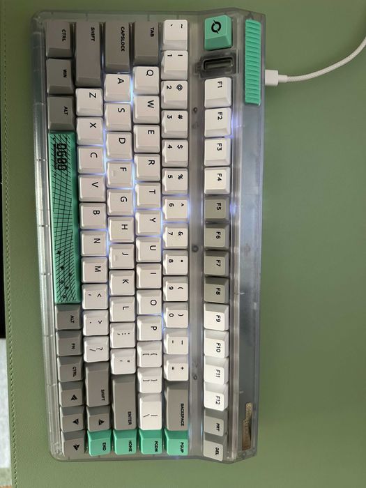 Tastatura mecanica fara fir iQunix OG80 Wormhole, RGB, Gold Pink