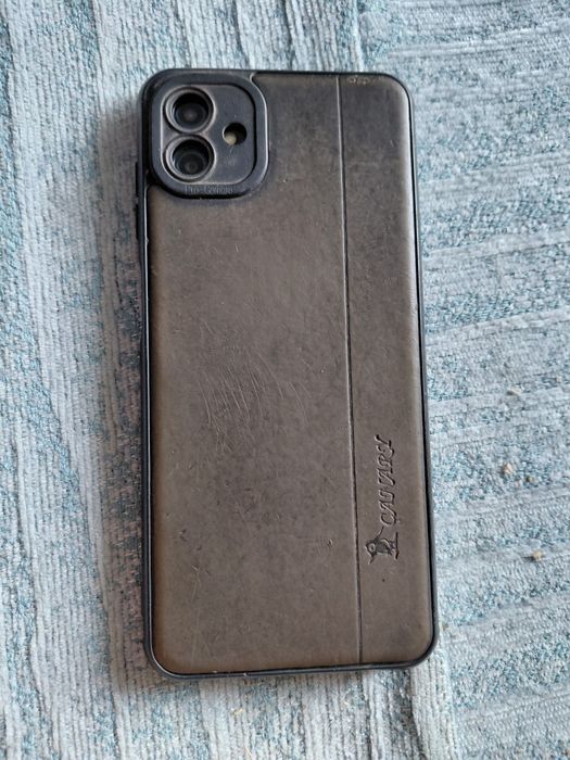 Продам самсунг модель а 04