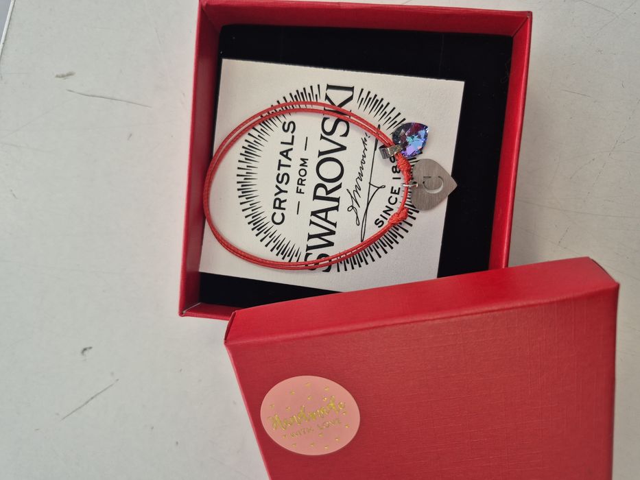 Дамска гривна чисто нова