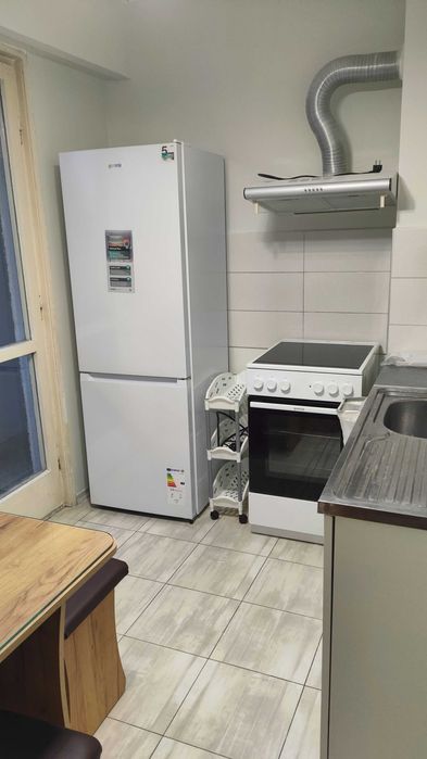 Дава се под наем Тристаен апартамент в Варна, Цветен квартал - 70 кв.м за 450 € - Снимка #12