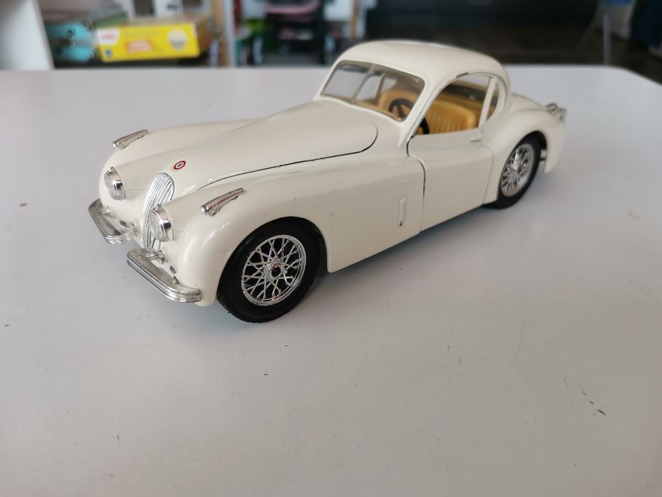 Jaguar xk 120 - Bburago