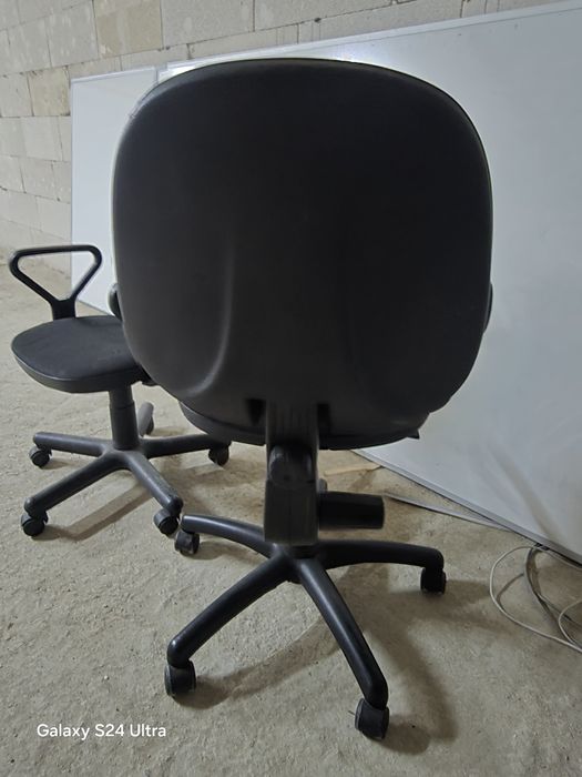 Офис столове черен цвят