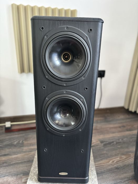 Tannoy  637 (D70)