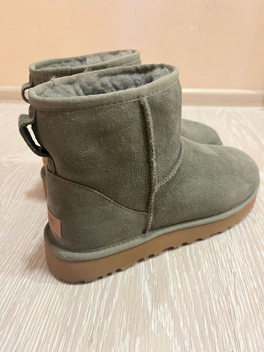 Дамски зимни боти UGG