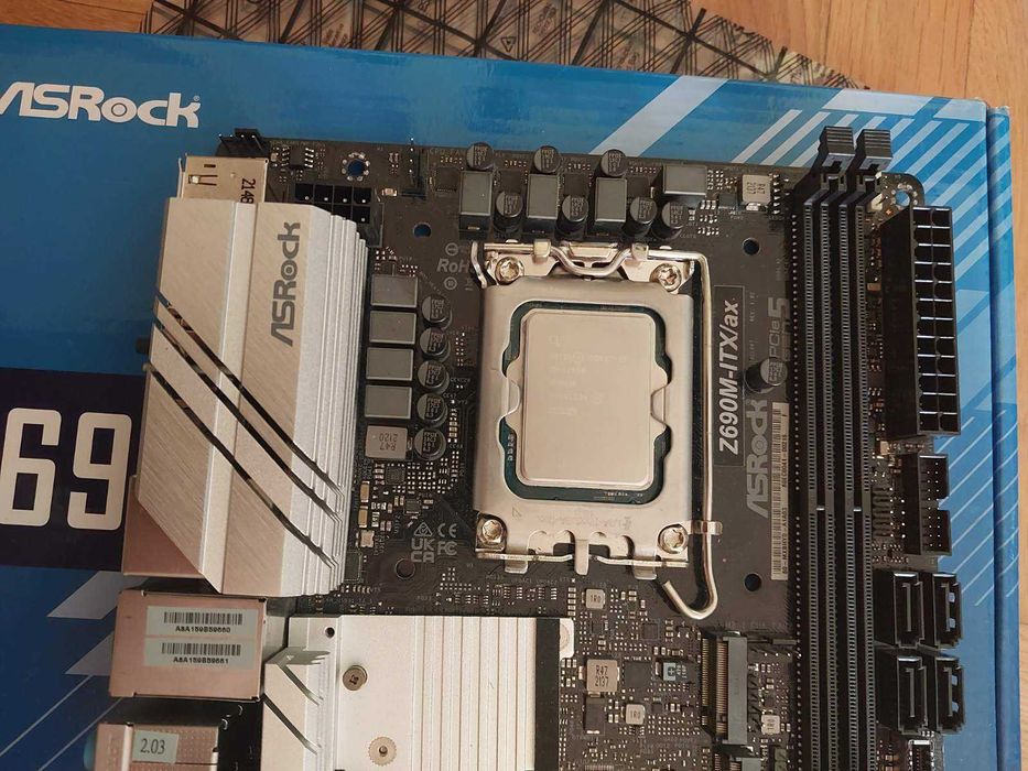 Intel Core i5 13500 + AsRock Z690M-ITX/AX Wi-Fi DDR4