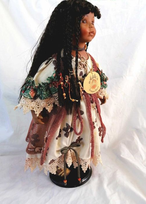 Лимитирана порцеланова кукла Yola №501 от 1000 – Автор: Adele