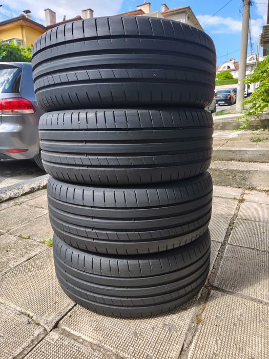 Летни гуми 19 ' цола DUNLOP 225  / 45/ R19 4 броя