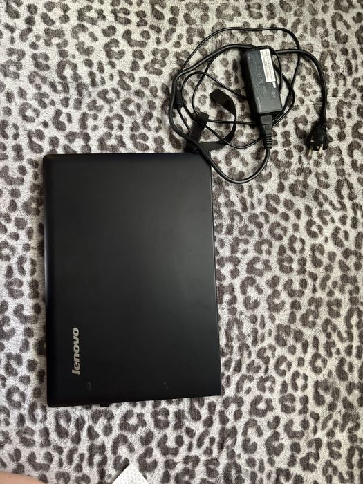 Lenovo Laptop Z50-75 perfect funcțional, încărcător original inclus!