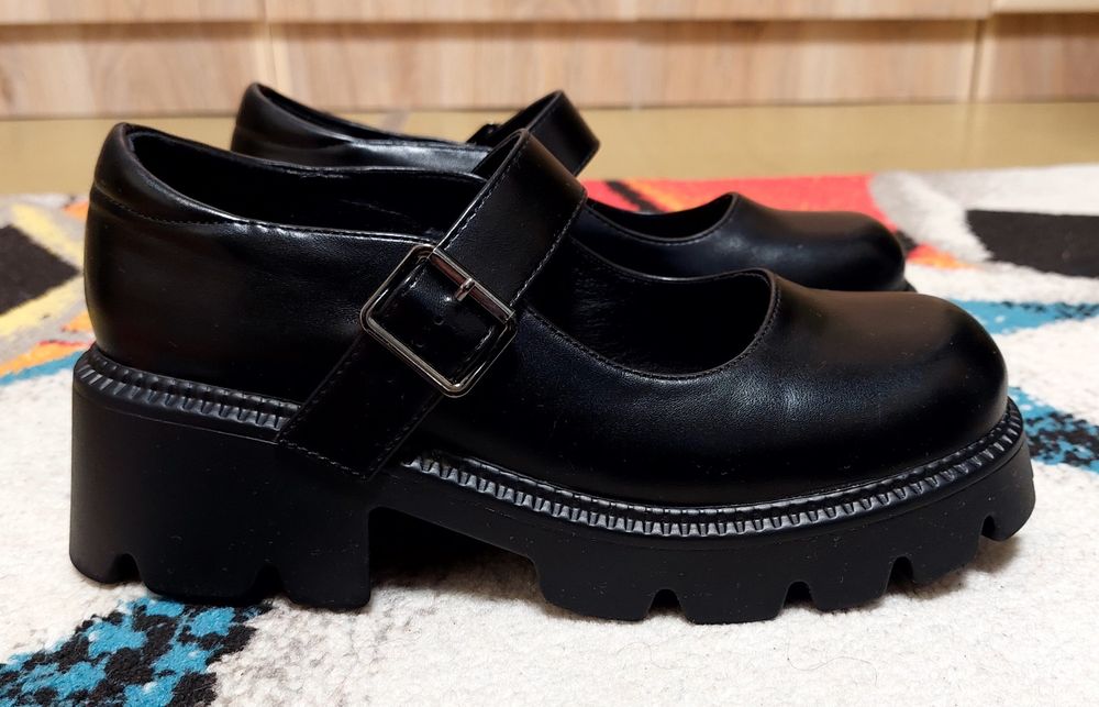 Туфли лоферы женские.