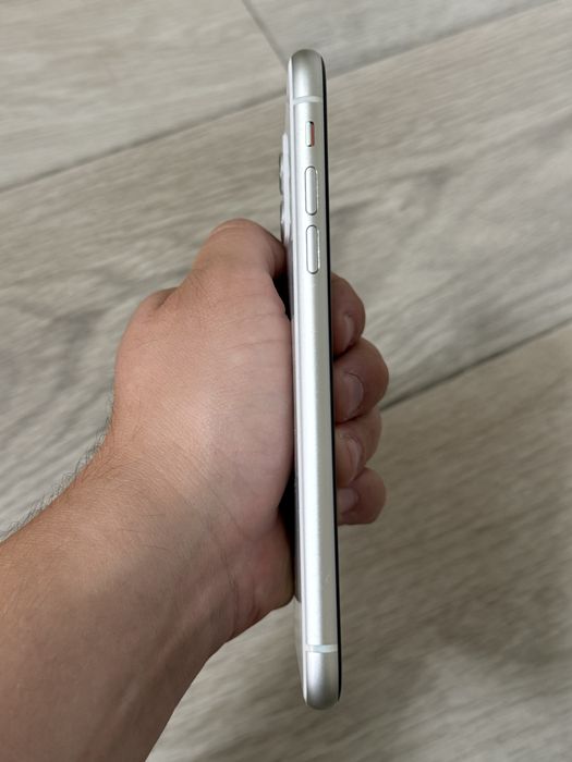 Продам два iphone 11 128 gb