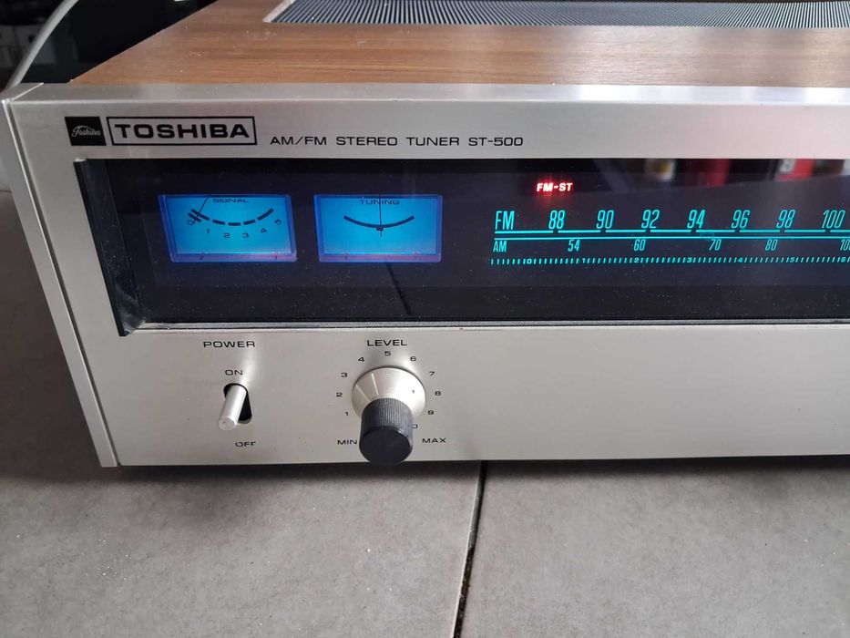Toshiba ST-500 tuner