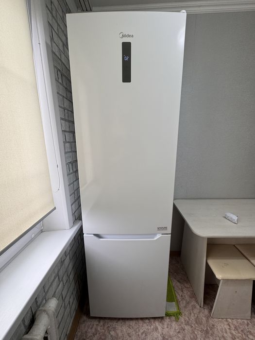 Холодильник Midea
