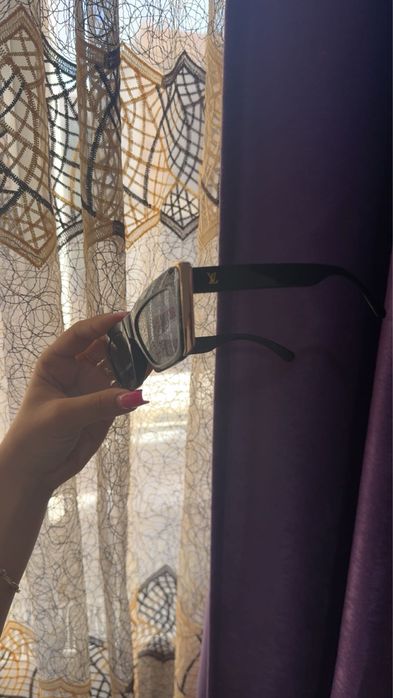 ochelari de dama louis vuitton in stare buna nu mai am cutia din pacate,dar nu au zgarieturi