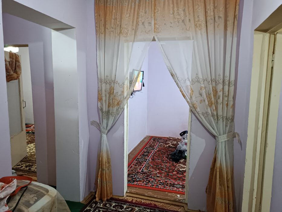 7 mikrayon 3 etajdan dom sotiladi