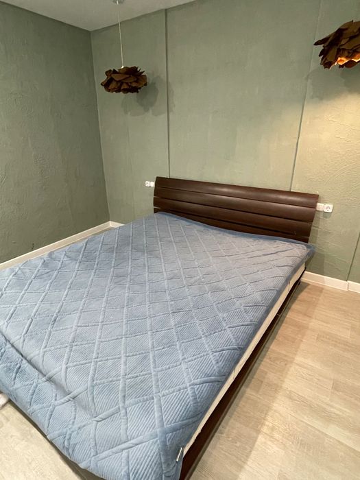 Кровать двуспальная