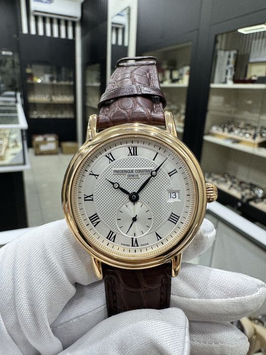 Золотые Часы Cartier Tank Large 18k