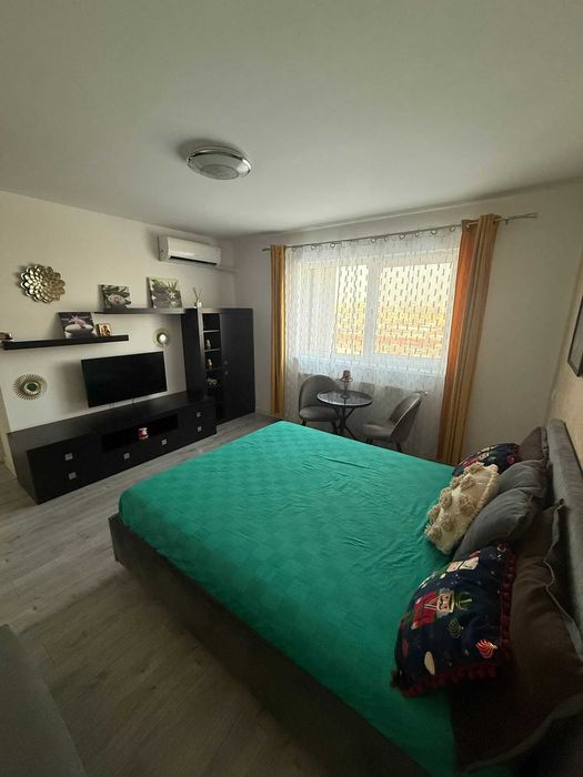 Persoana fizica PF Închiriez Ap 1 cam Bdul Poitiers TOWERS Bloc Nou-38.5mp utilat,mobilat-utilat, TV cablu si internet inclus in pretul afisat,LIBER