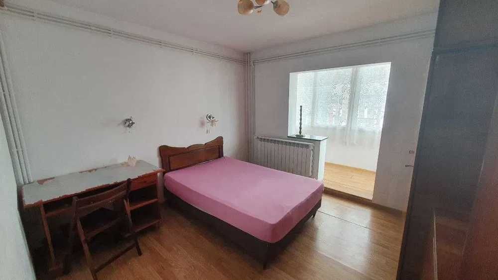 Apartament mobilat cu 3 camere de inchiriat in Radauti
