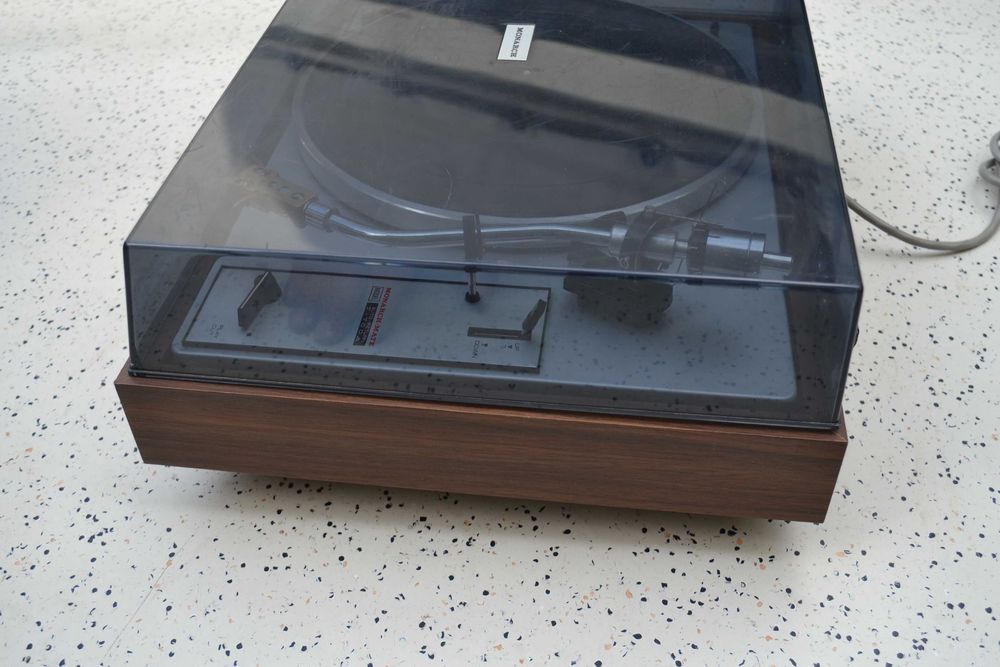 Pick up Pioneer Monarch T 700 A