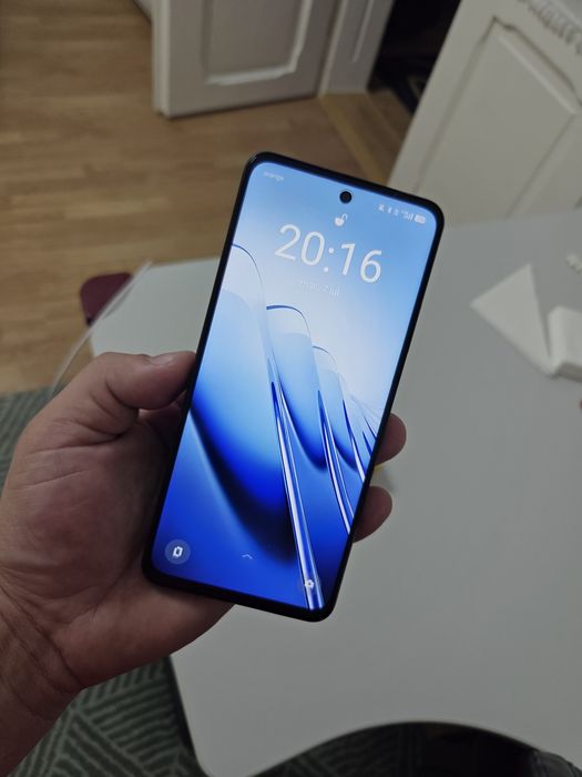 Telefon nou , folosit trei săptămâni