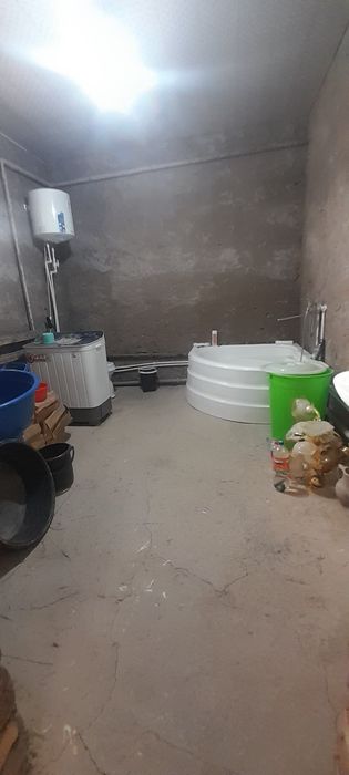 Уй сатылады!!!
Усы формада салынған жер үй сатылады, жер ма