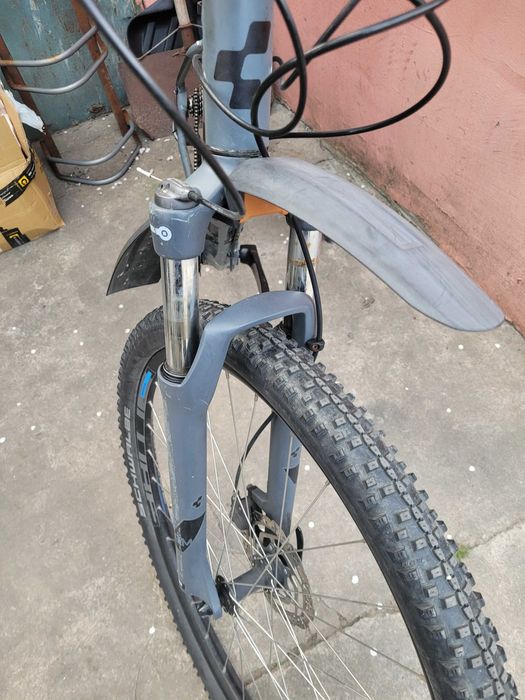 Bicicleta cube 29 M