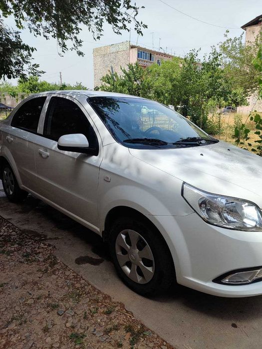 Продается Nexia 3