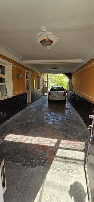 Продается 3х этажный дом с уникальным проектом. 6 соток Бектемирский р