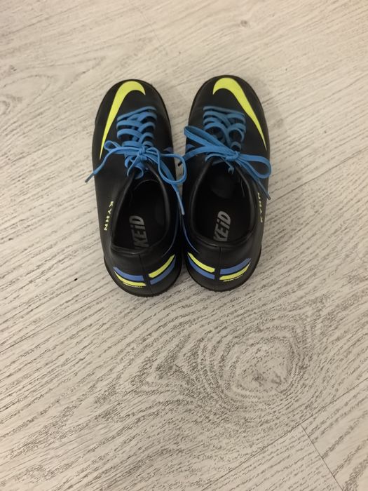 NIKE обувки за футбол