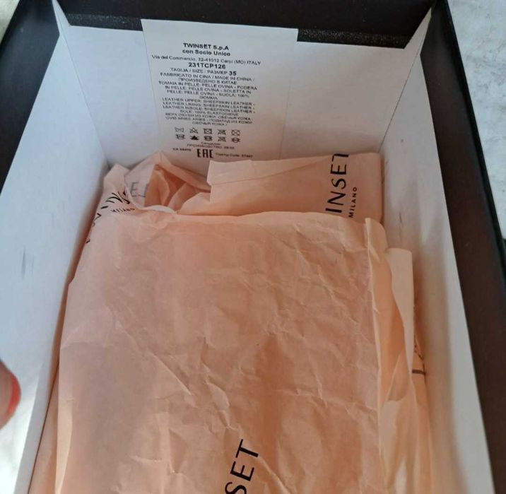 TWINSET Oval T-plaque leather slides