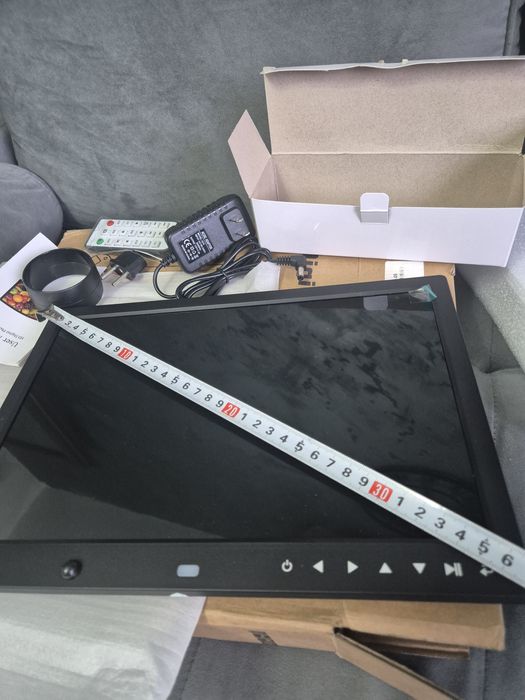 Голям размер Многофункционална цифрова фоторамка 13", детектор на движ